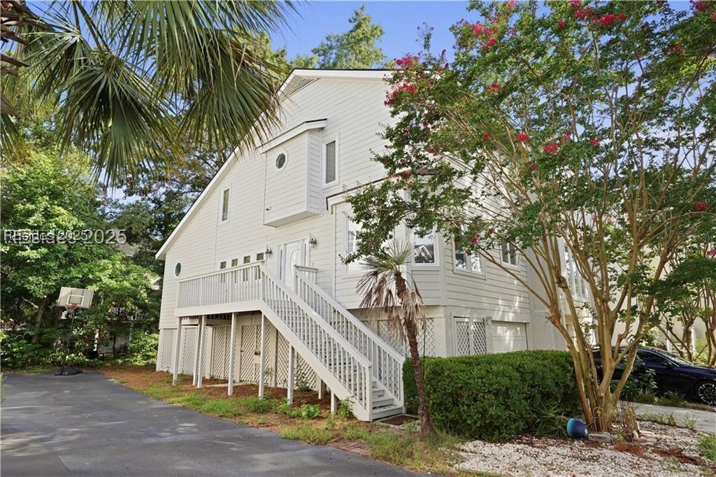 16 Jib Sail Ct., Hilton Head Island, SC 29928