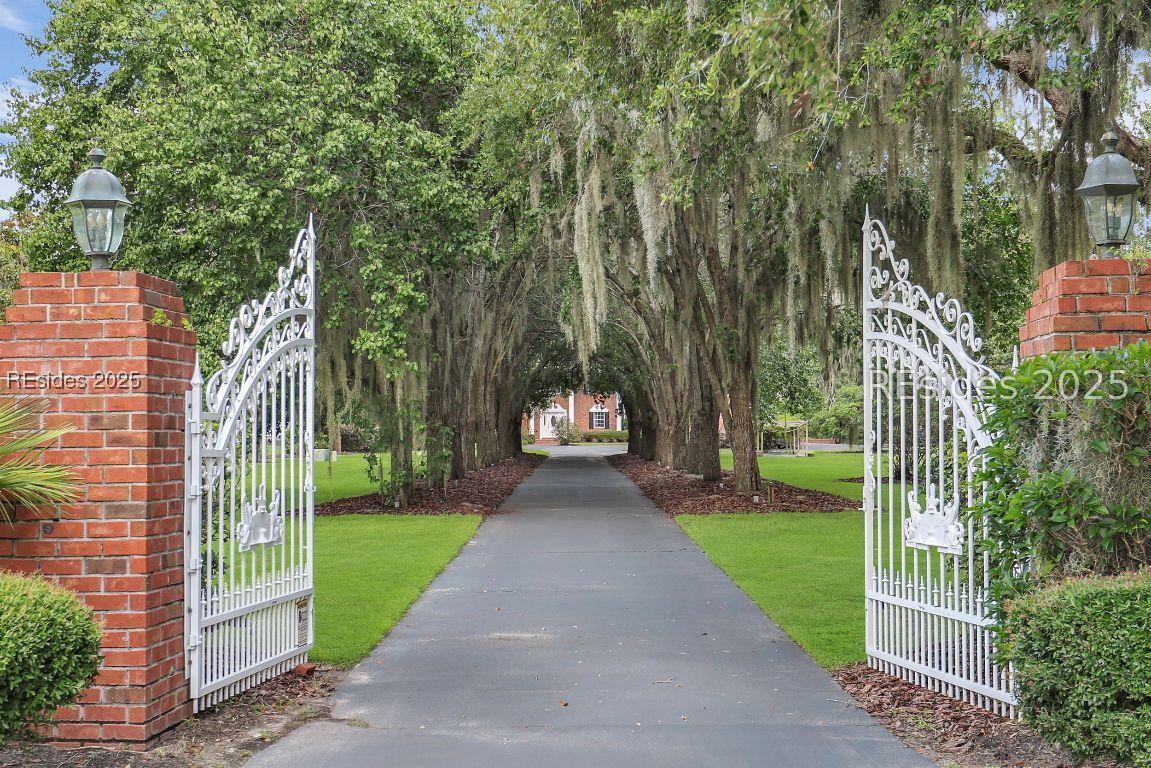 6677 Purrysburg Rd., Hardeeville, SC 29927