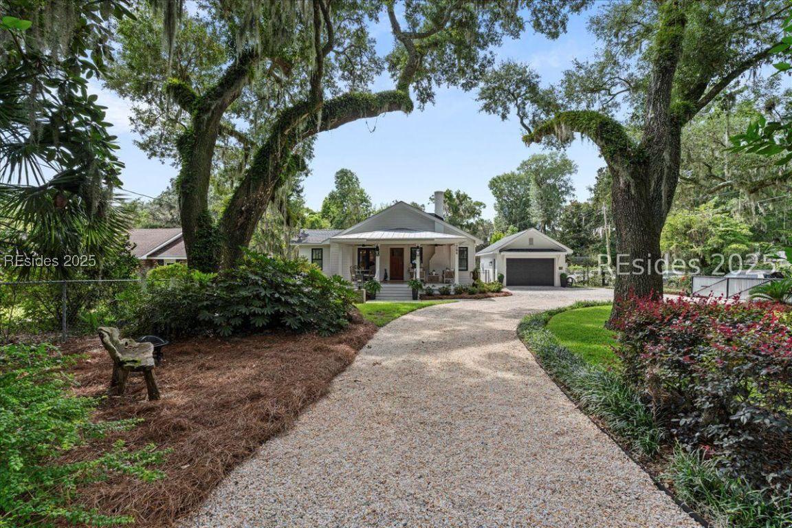 744 Ribaut Rd., Beaufort, SC 29902