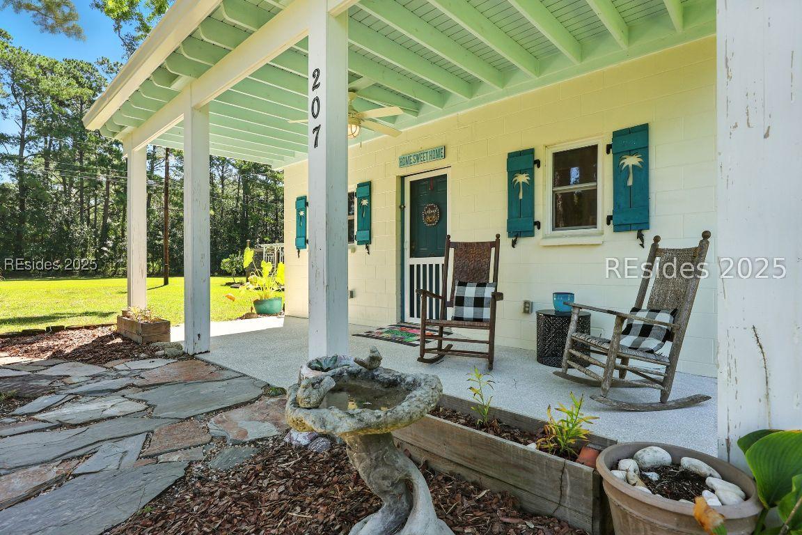 207 Goethe Hill Rd., Beaufort, SC 29906
