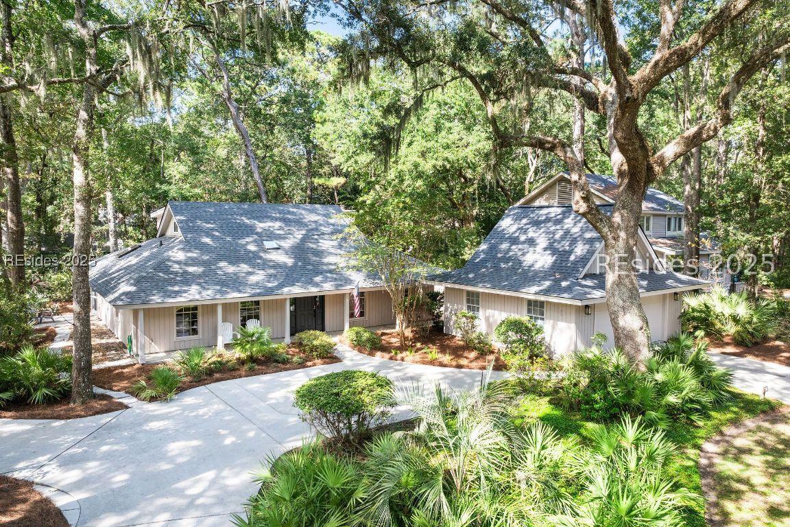 19 Forest Dr., Hilton Head Island, SC 29928