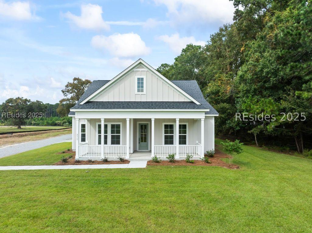 36 Tuscarora Ave., Beaufort, SC 29907