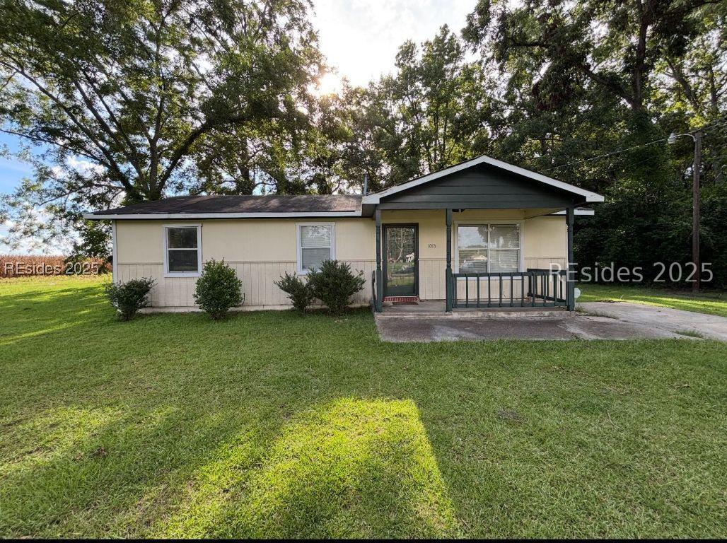 1076 Aiken Ave., Fairfax, SC 29827