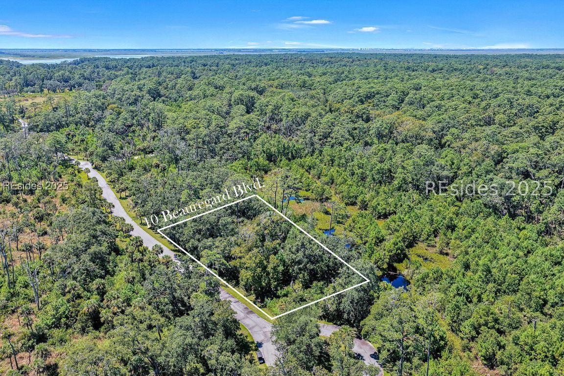 10 Beauregard Blvd., Daufuskie Island, SC 29915
