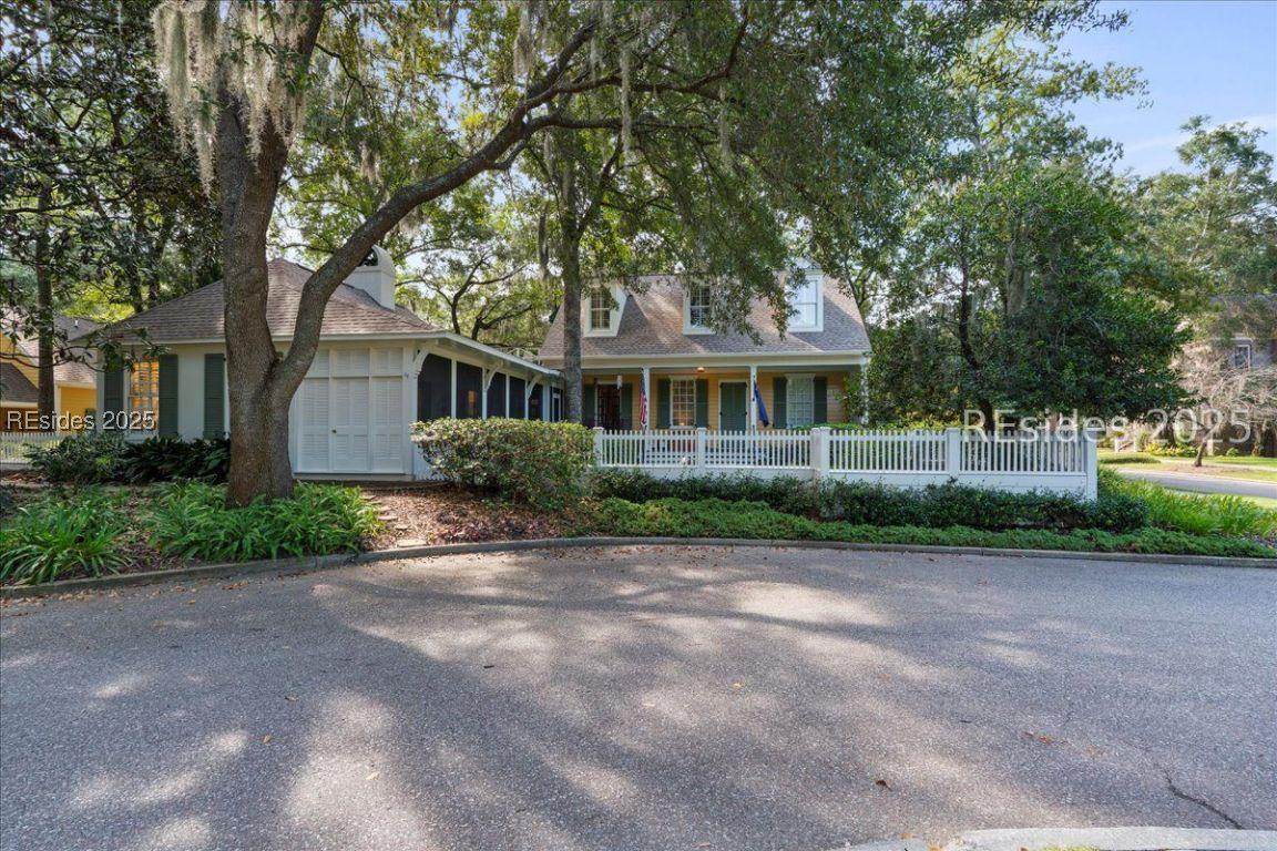 16 Fraser St., Beaufort, SC 29907