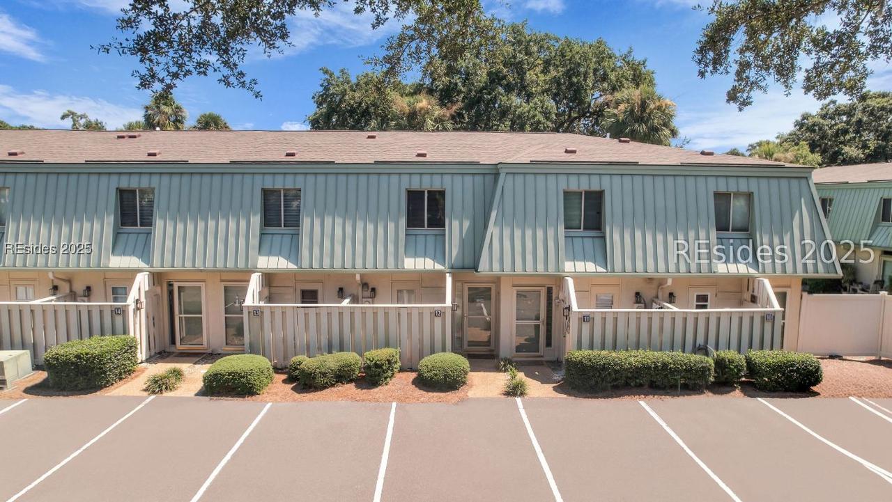 32 Forest Beach #12, Hilton Head Island, SC 29928