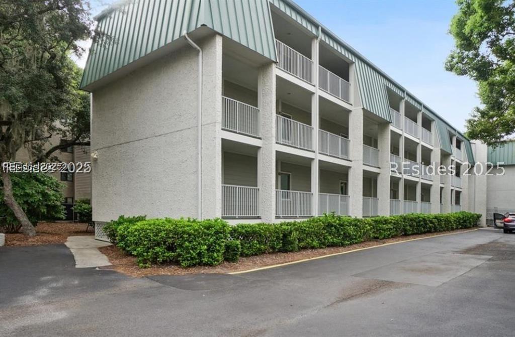 15 Forest Beach Dr. #1C, Hilton Head Island, SC 29928