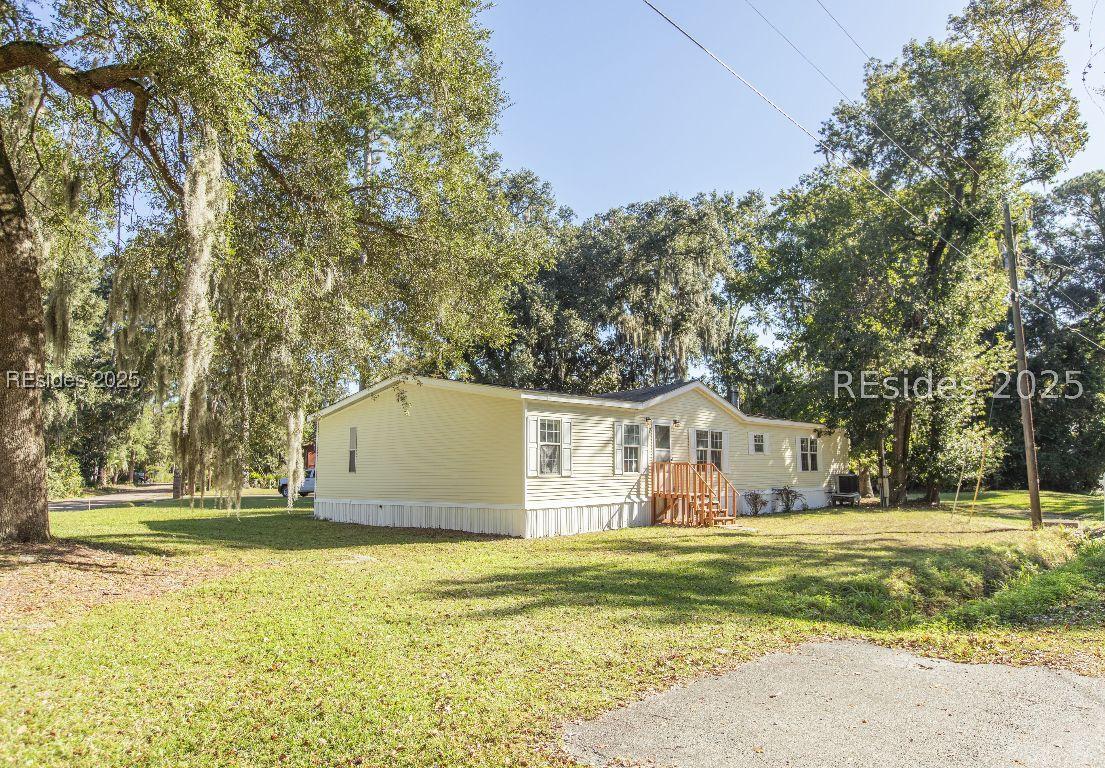 7 Allendale St., Bluffton, SC 29910