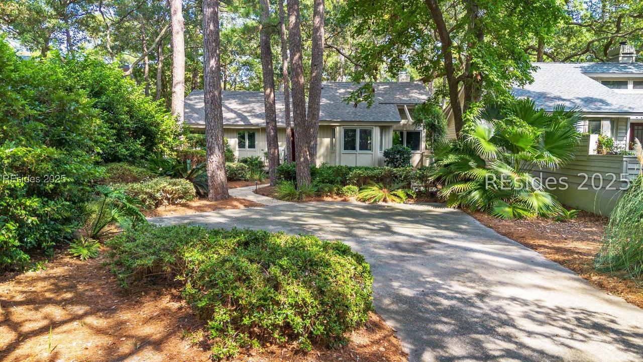13 Gunnery Ln., Hilton Head Island, SC 29928