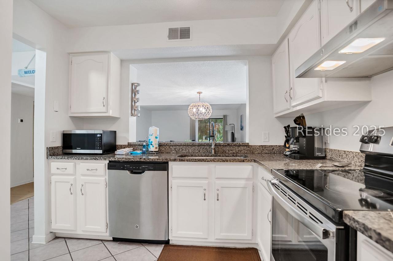 15 Deallyon Ave. #1, Hilton Head Island, SC 29928