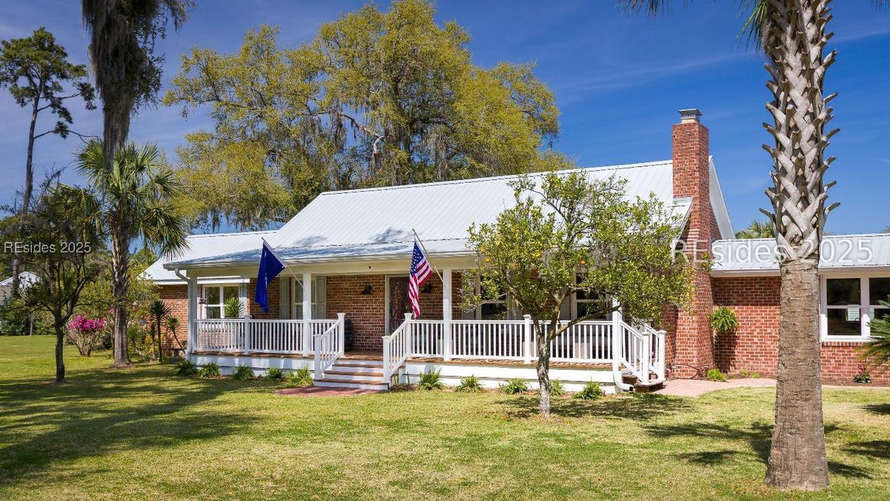 745 Broad River Blvd., Beaufort, SC 29906