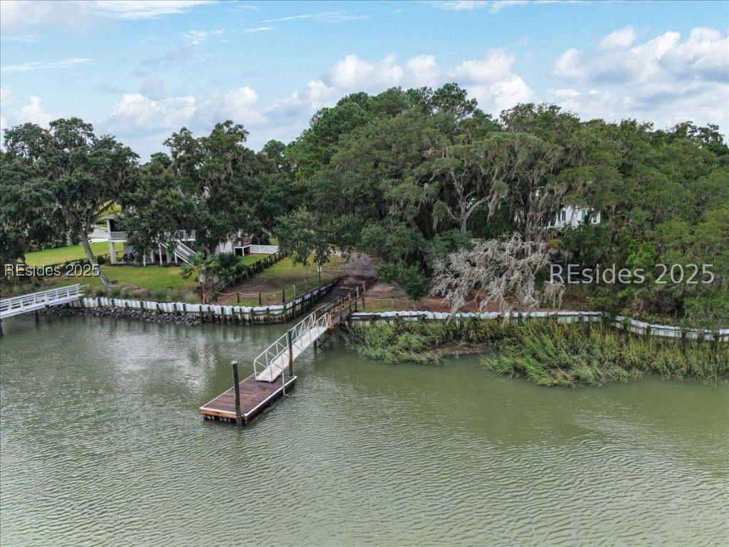 1626 Deanne Dr., Beaufort, SC 29902