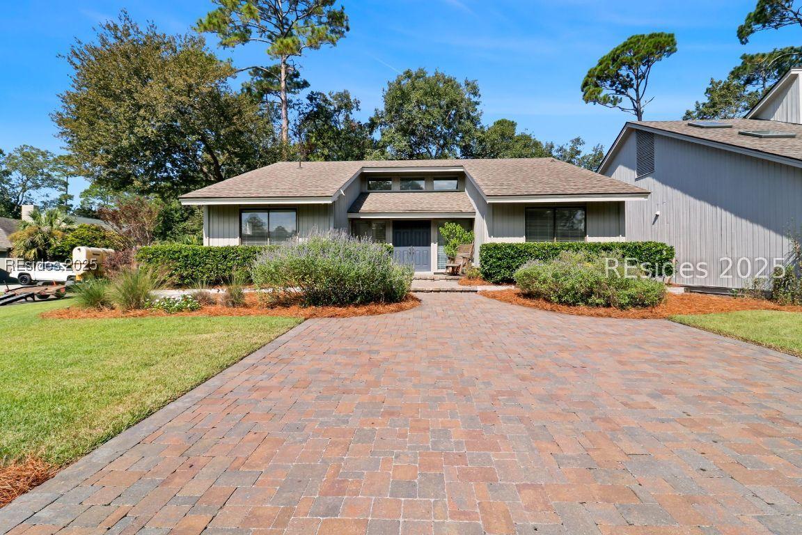 16 Fawn Ln., Hilton Head Island, SC 29928
