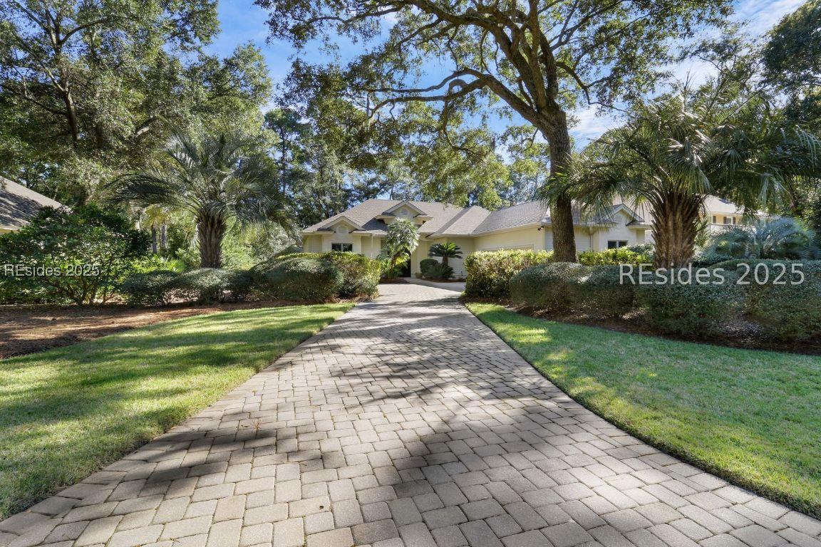 81 Wedgefield Dr., Hilton Head Island, SC 29926