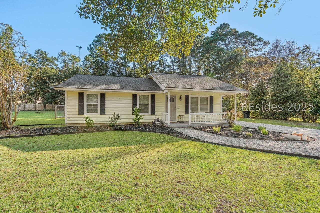 18 Hewlett Rd., Beaufort, SC 29907