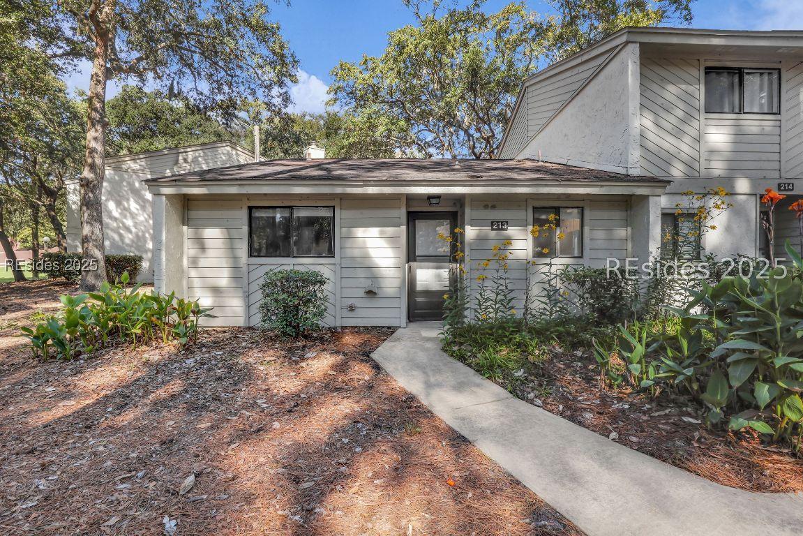 96 Mathews Dr. #213, Hilton Head Island, SC 29926
