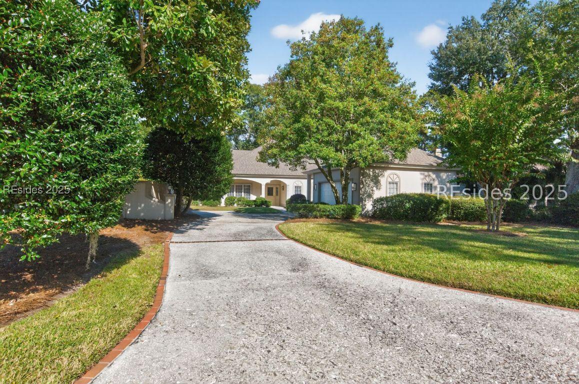 10 Glenmoor Pl., Hilton Head Island, SC 29926