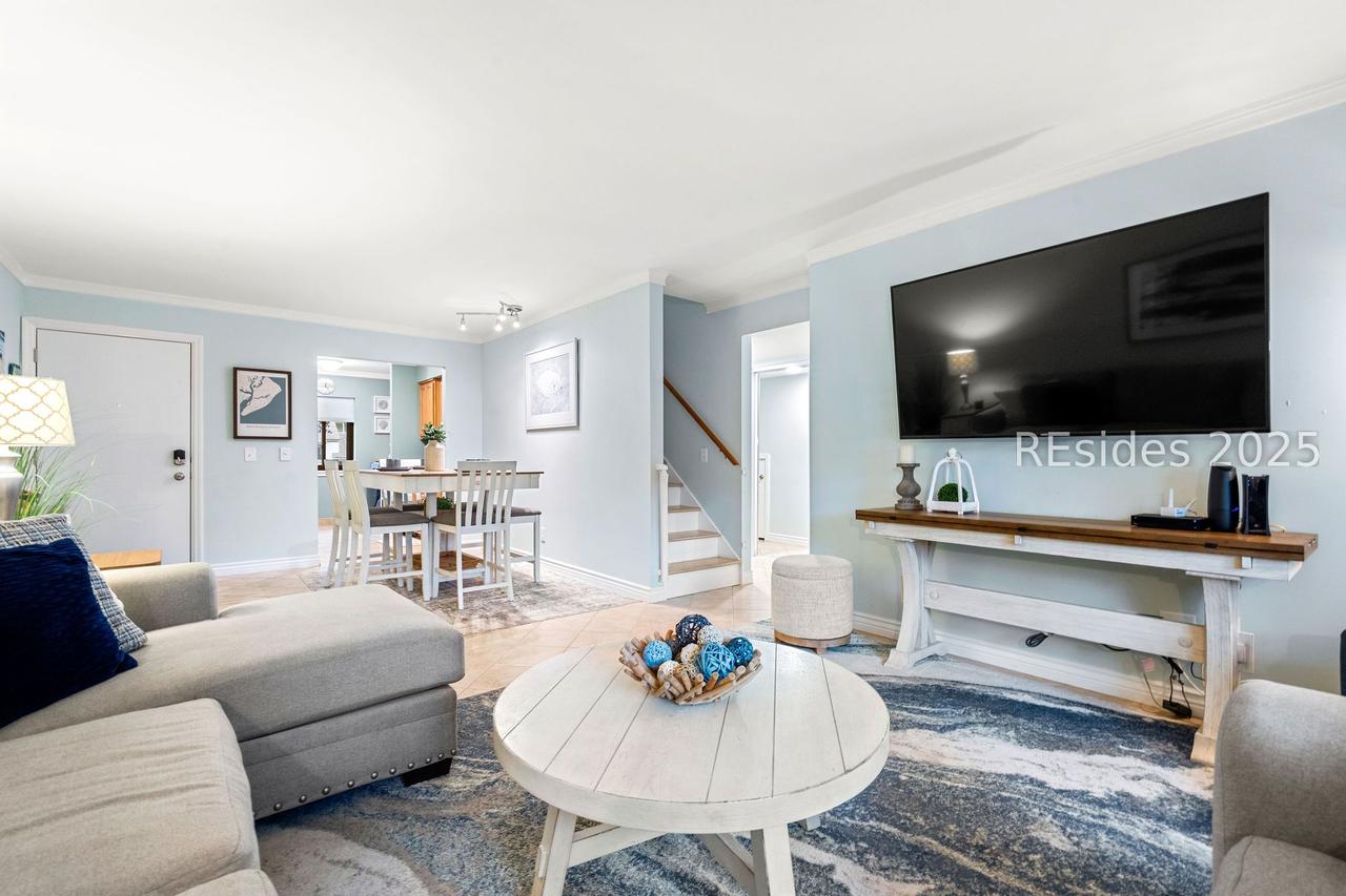 25 Deallyon Ave. #110, Hilton Head Island, SC 29928
