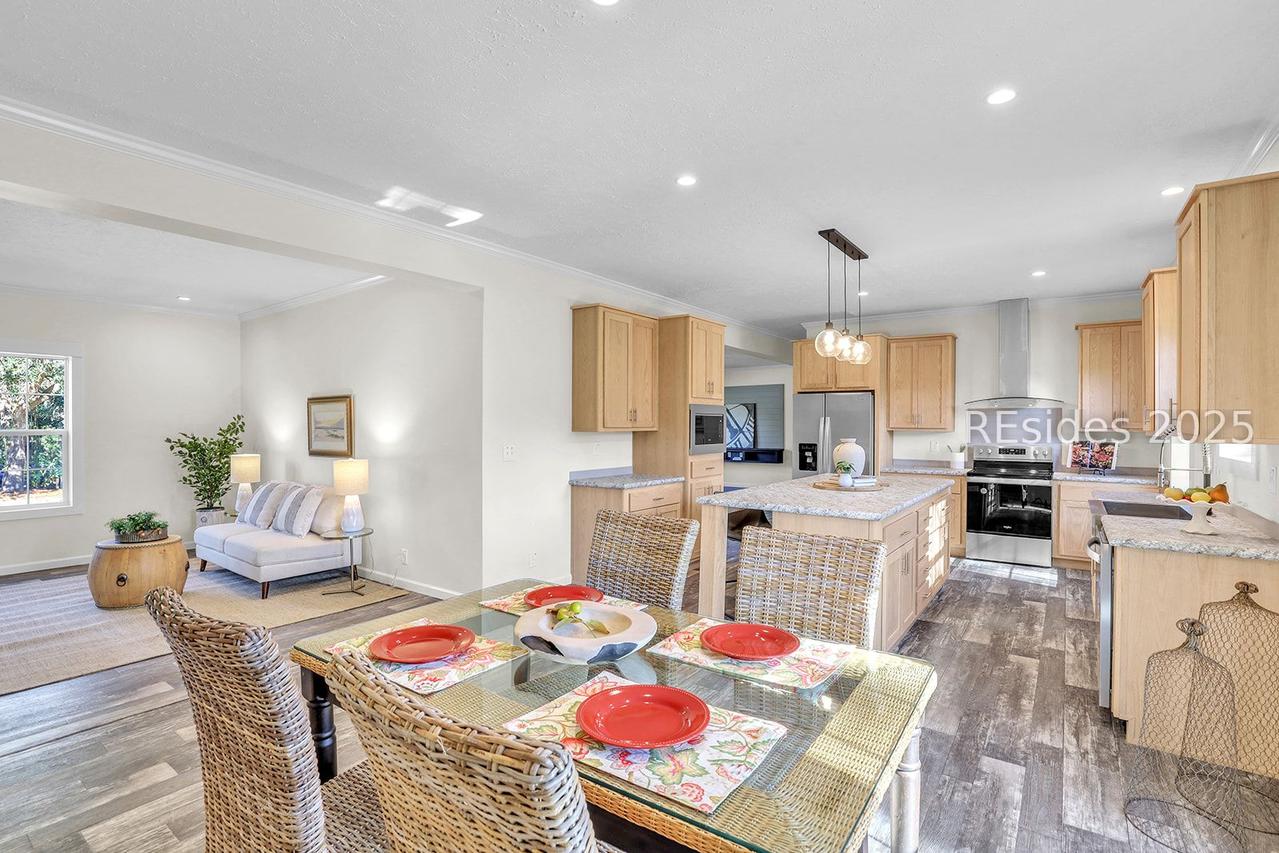 13 Vine St., Hilton Head Island, SC 29926