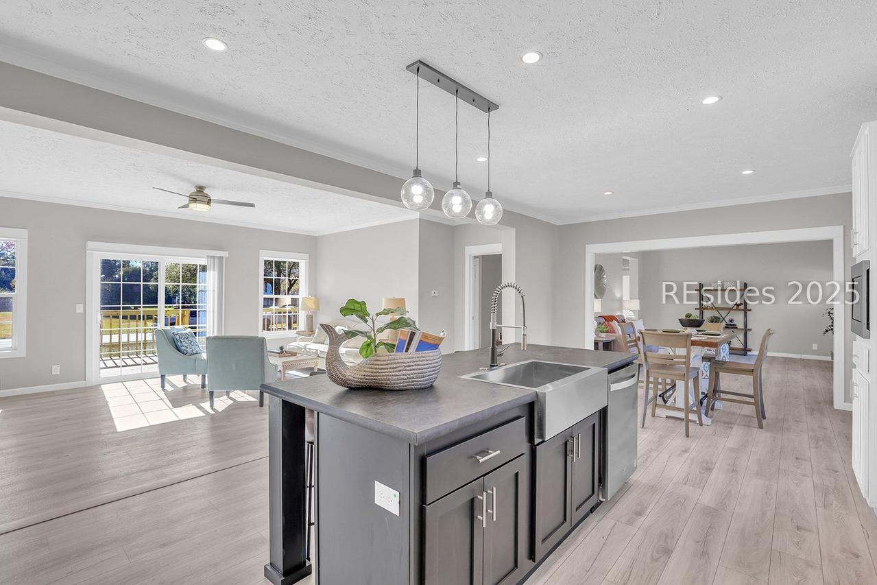 15 Vine St., Hilton Head Island, SC 29926