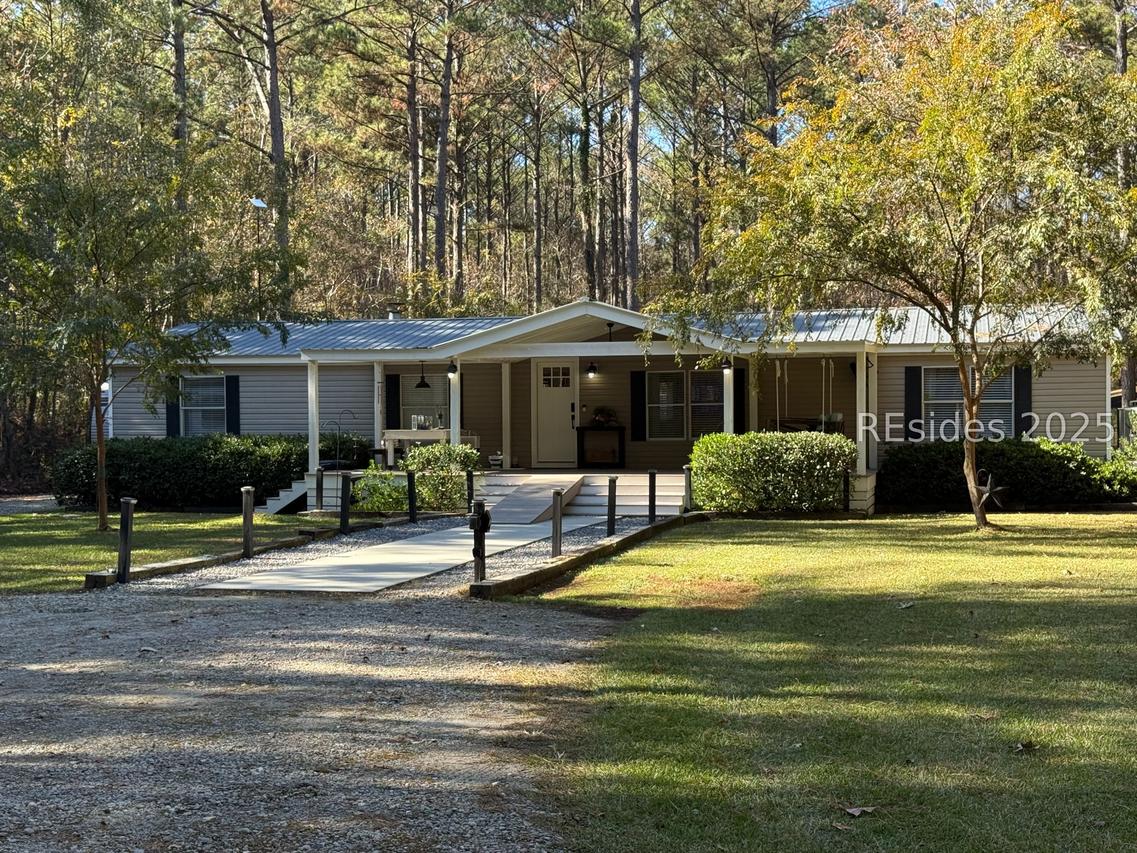 167 Blue Heron Ln., Hardeeville, SC 29927