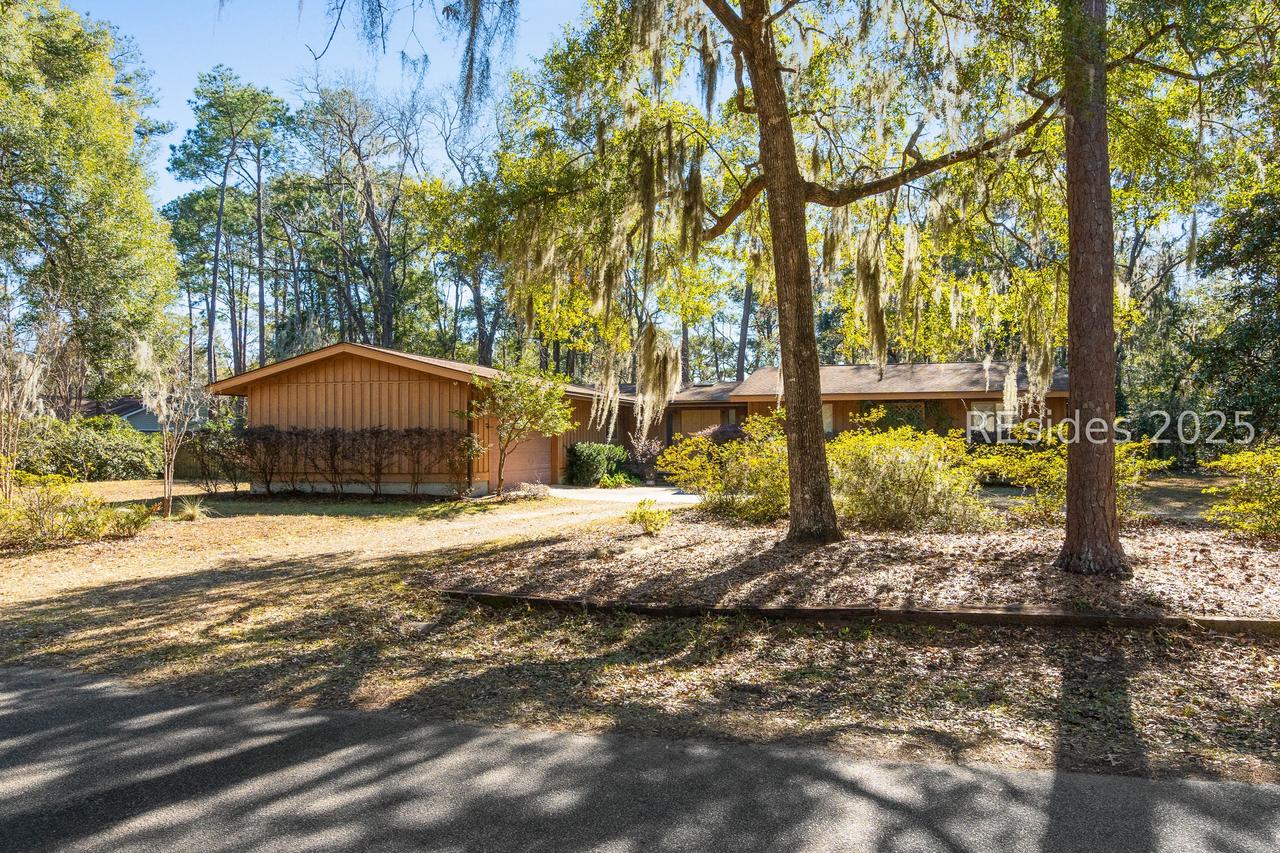 59 Francis Marion Cir., Beaufort, SC 29907