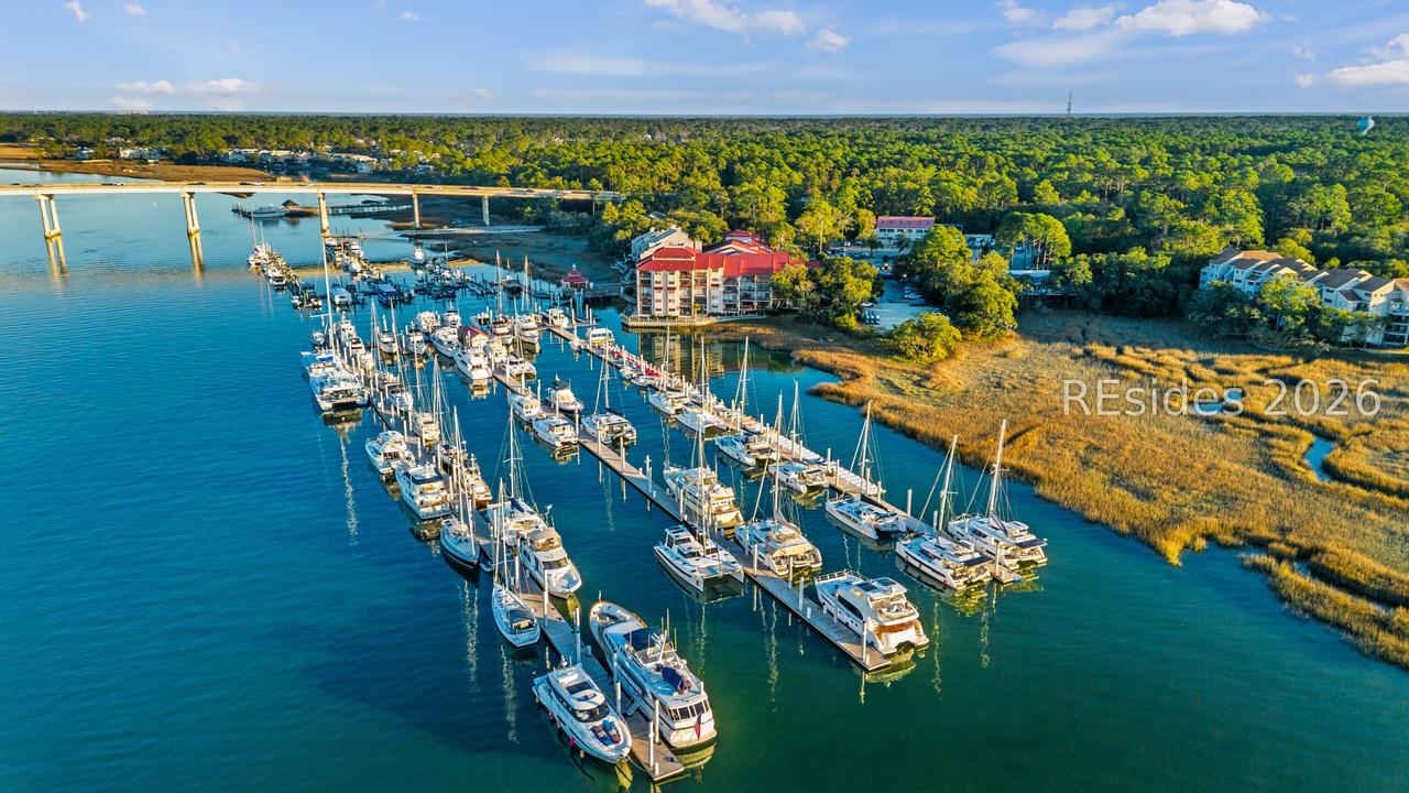 100 Helmsman Way #205, Hilton Head Island, SC 29928