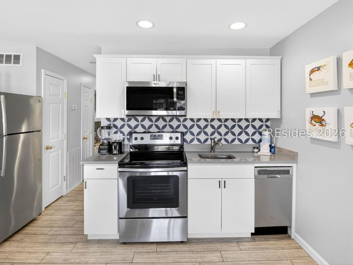 40 Folly Field Rd. #B215, Hilton Head Island, SC 29928