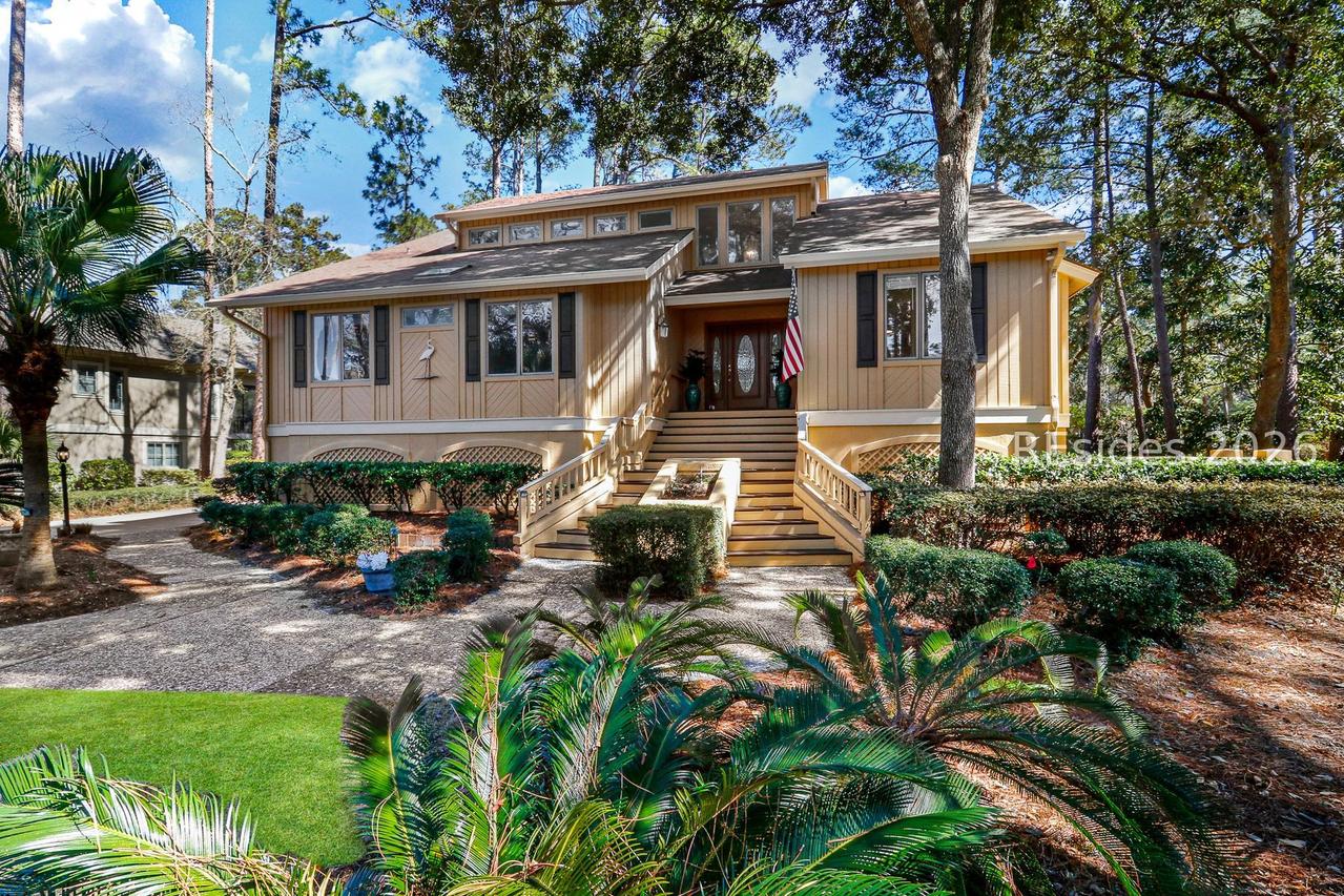 6 Loomis Ferry Rd., Hilton Head Island, SC 29928
