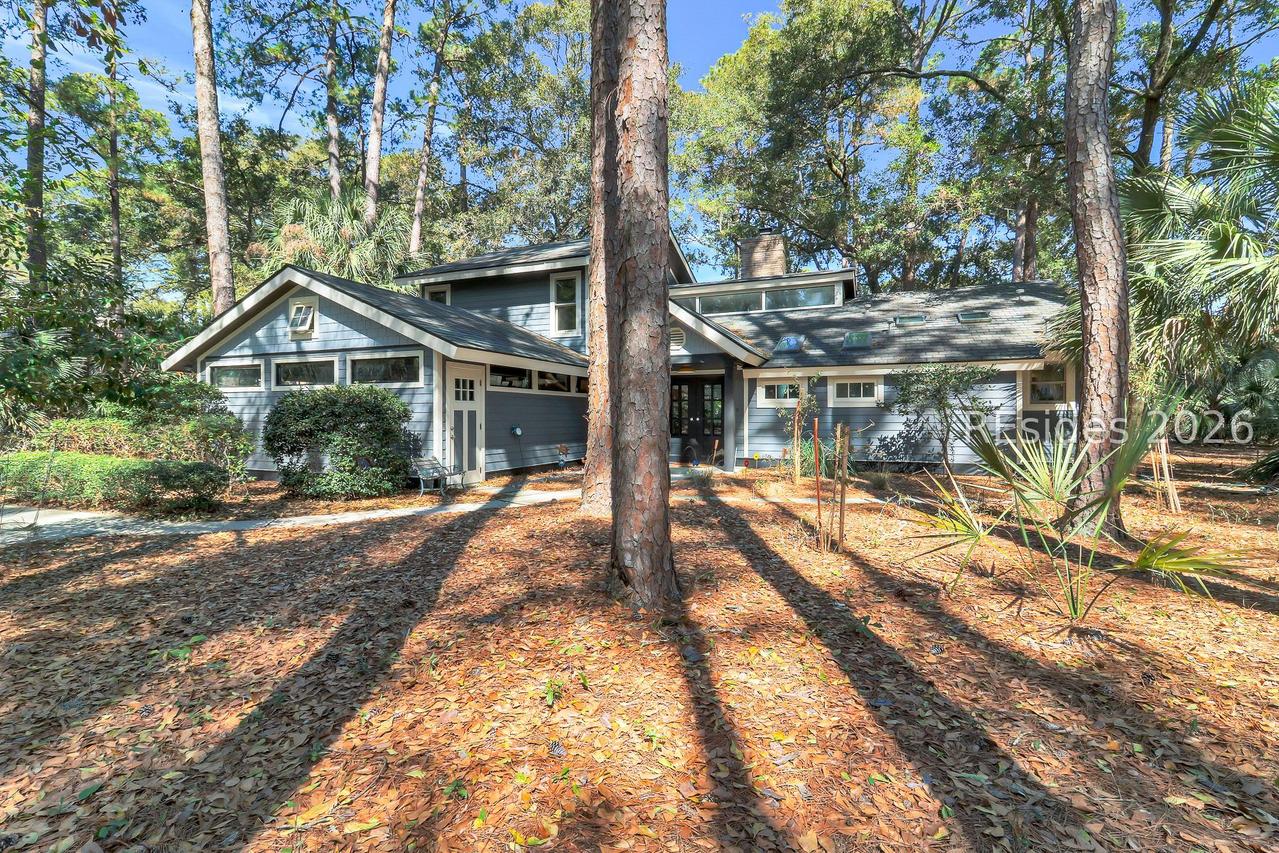 20 Gloucester Rd., Hilton Head Island, SC 29928