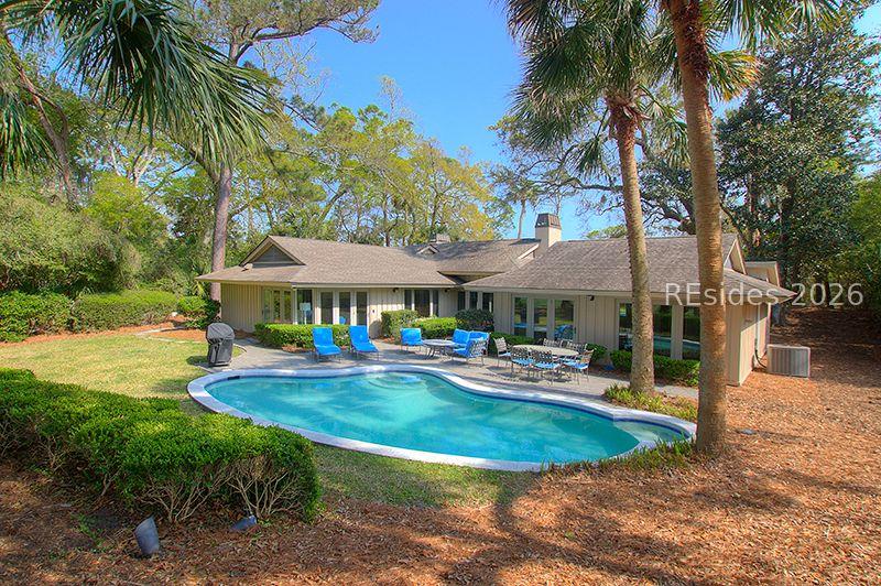 28 W Beach Lagoon Rd., Hilton Head Island, SC 29928