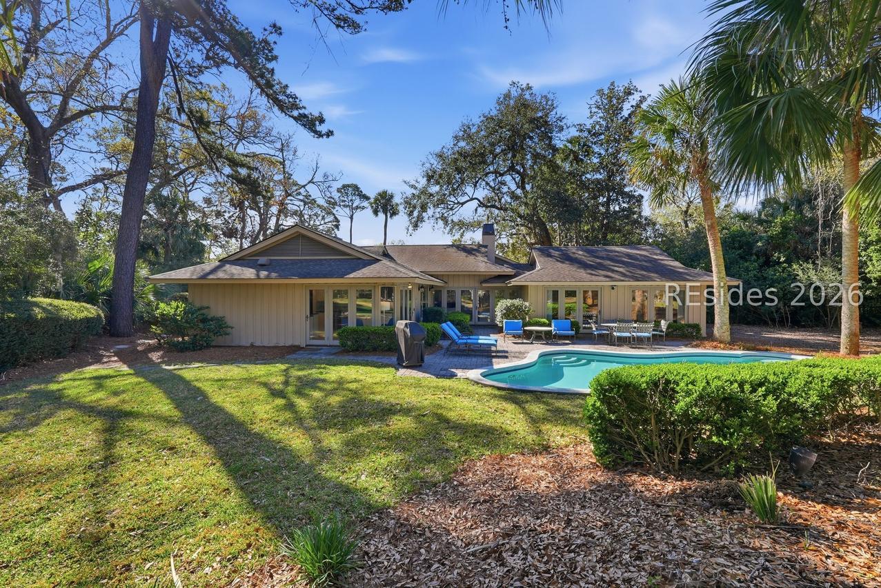 28 W Beach Lagoon Rd., Hilton Head Island, SC 29928