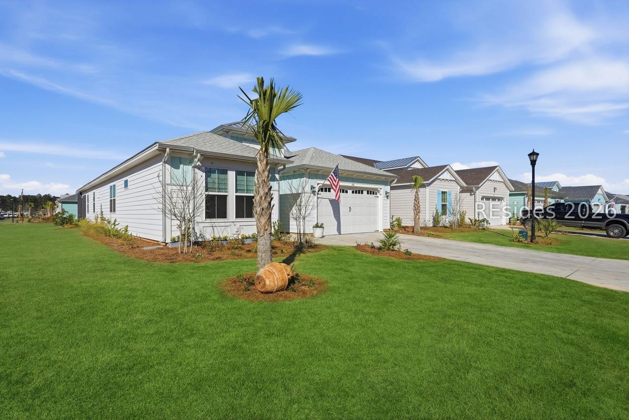 416 Sand Castle Dr., Hardeeville, SC 29927