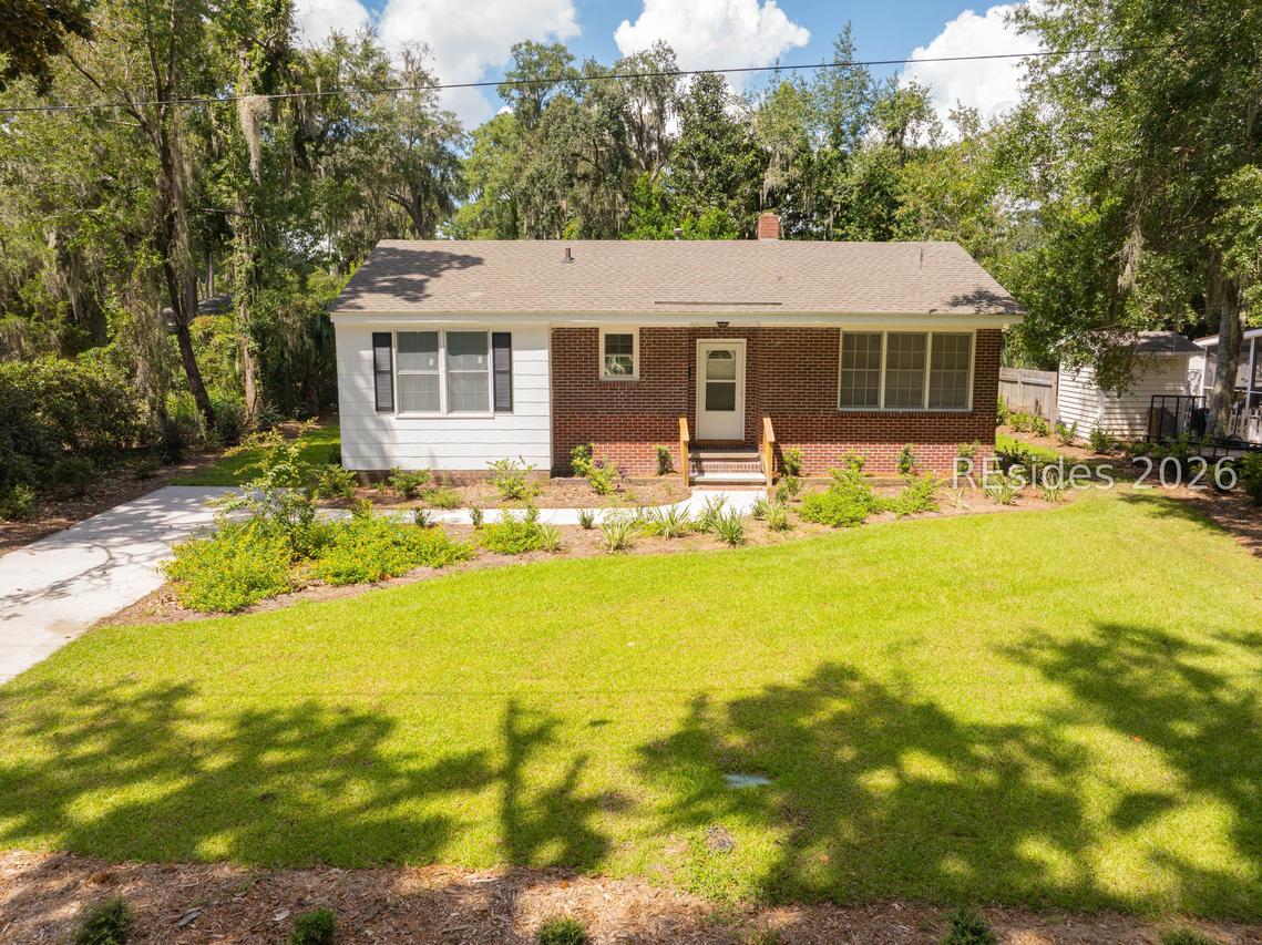 2002 Roper St., Beaufort, SC 29902