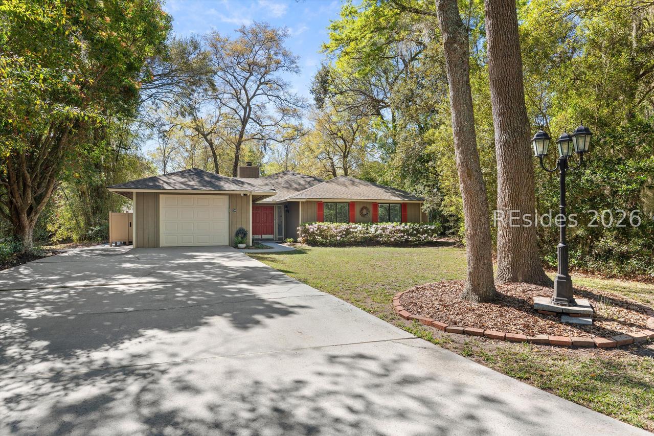 50 Squiresgate Rd., Hilton Head Island, SC 29926