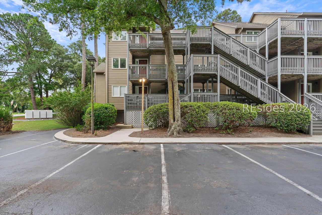 50 Yacht Cove Dr. #220, Hilton Head Island, SC 29928