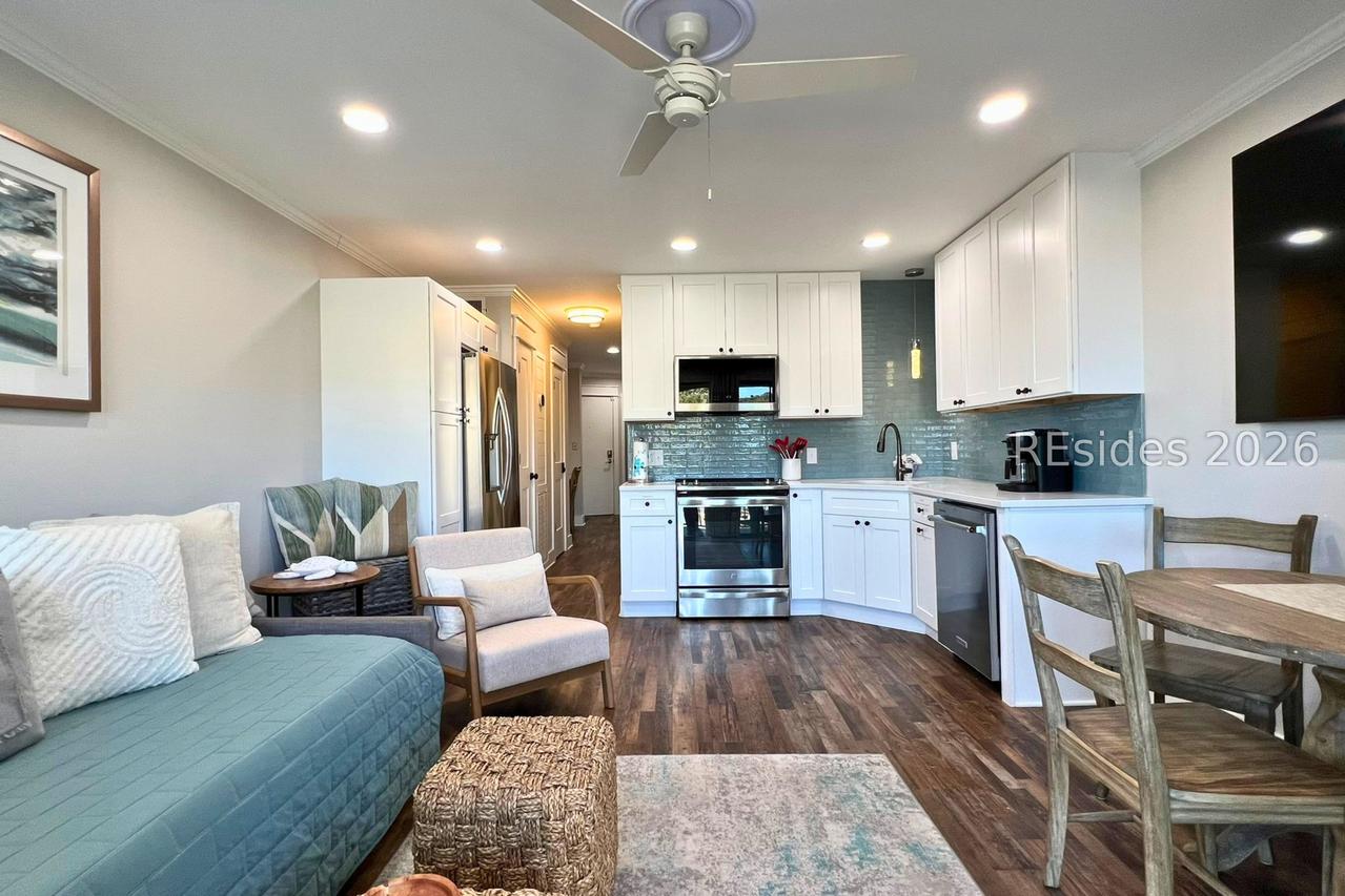 40 Folly Field Rd. #B222, Hilton Head Island, SC 29928