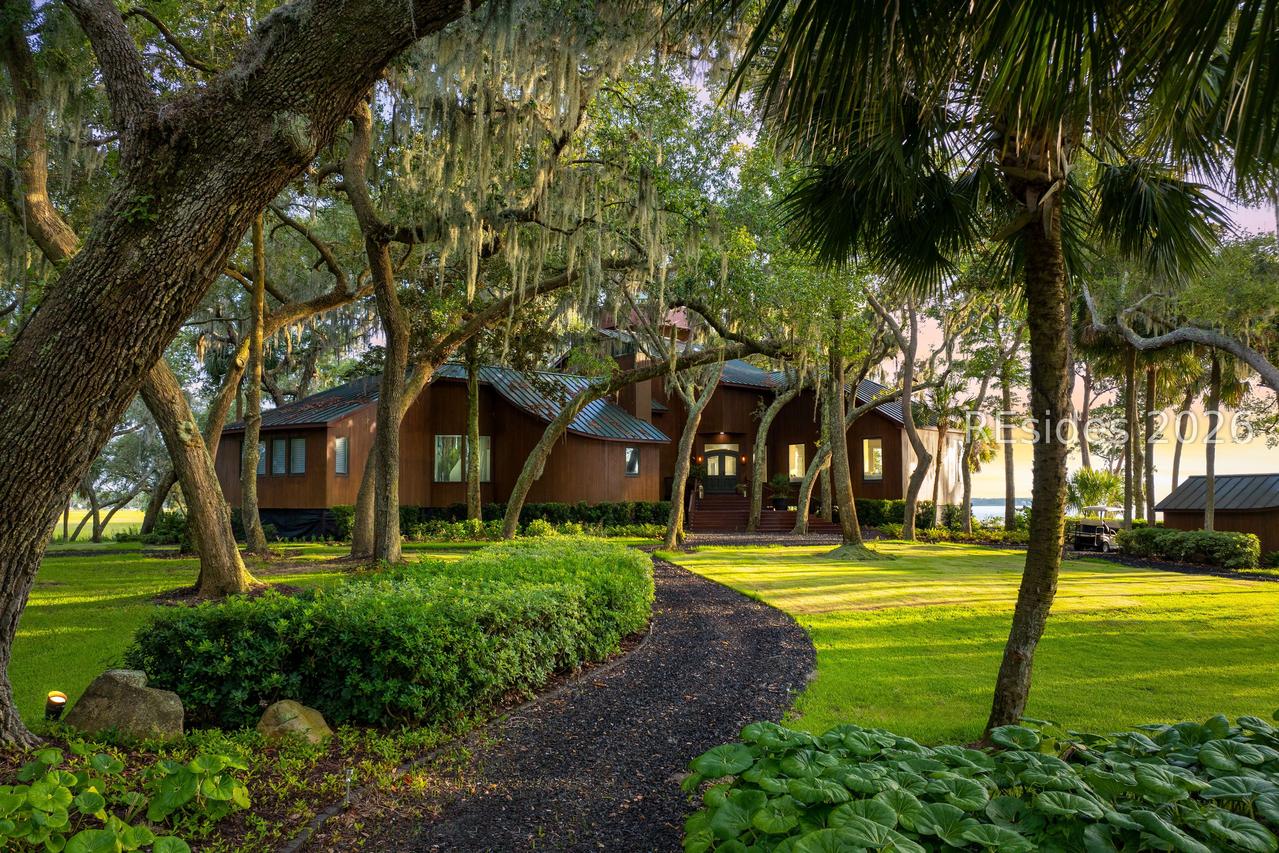 100 Brams Point Rd., Hilton Head Island, SC 29926