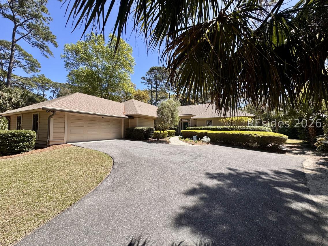 61 Gloucester Rd., Hilton Head Island, SC 29928