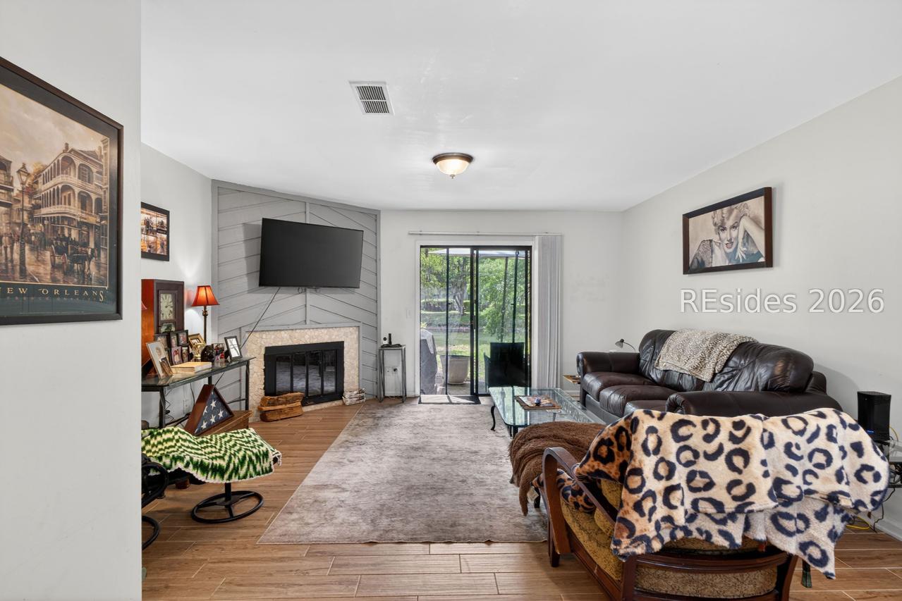 96 Mathews Dr. #19, Hilton Head Island, SC 29926