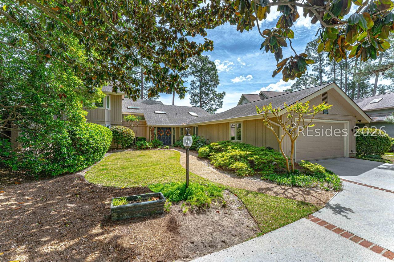 21 Cottonwood Ln., Hilton Head Island, SC 29926