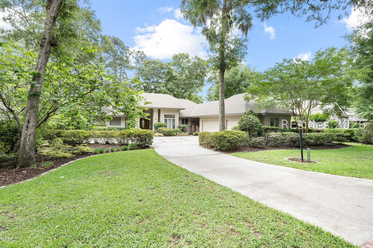 14 Larium Pl., Hilton Head Island, SC 29926