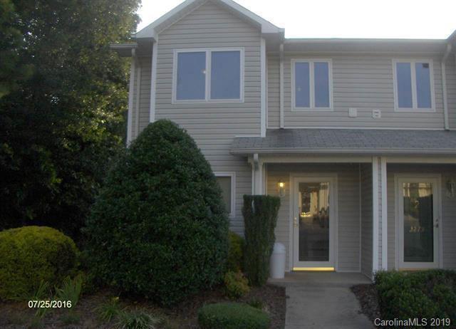 3281 White Oak Ct, Hickory, NC 28610