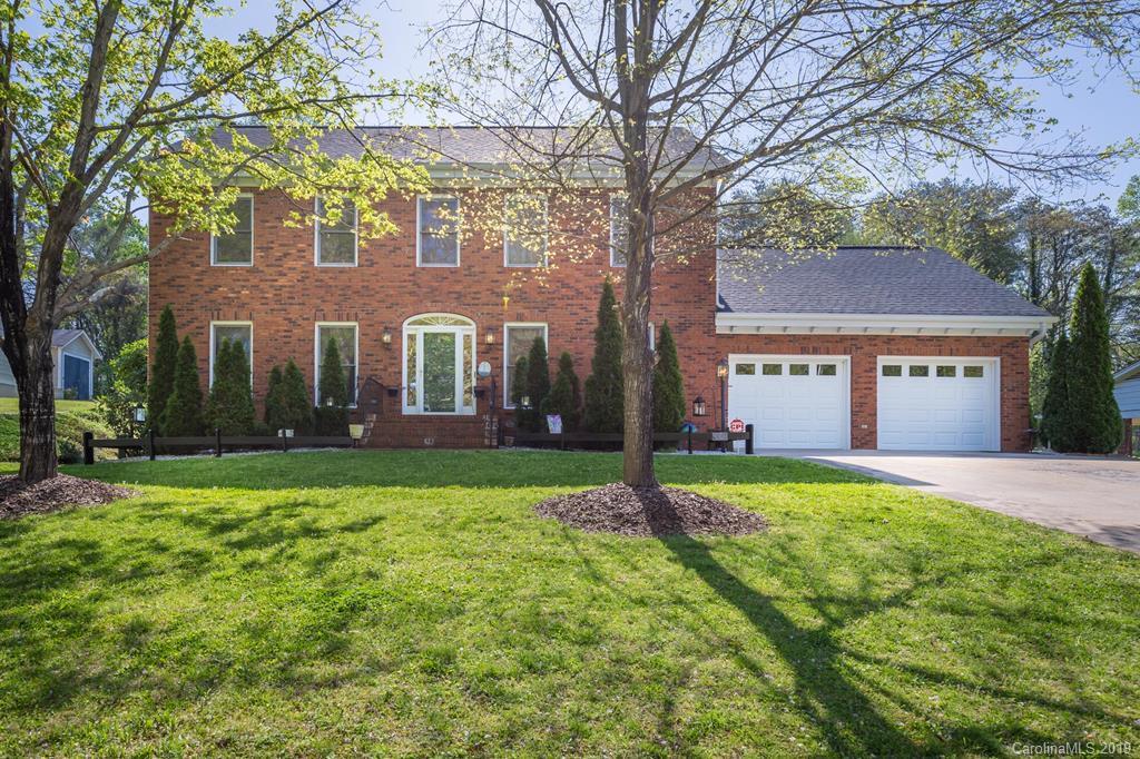 103 Newland St, Morganton, NC 28655