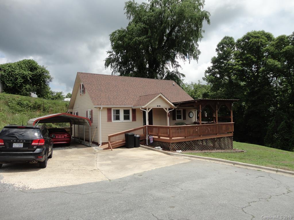 585 Leach St Ext, Marion, NC 28752
