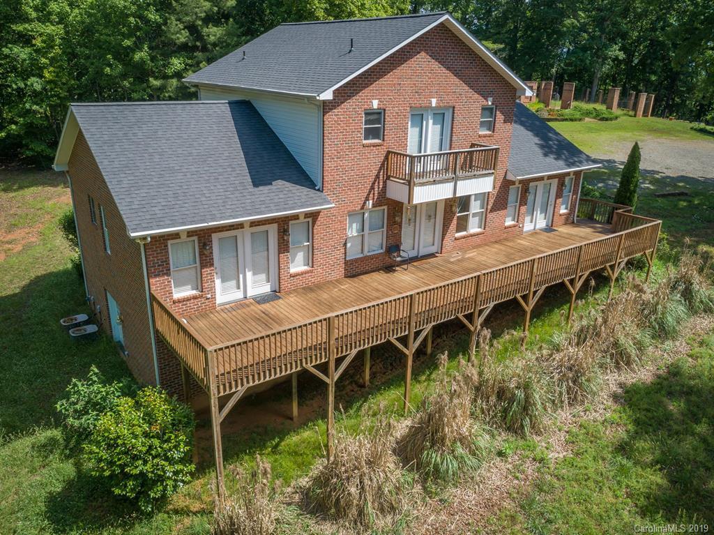 127 Branstrom Dr, Morganton, NC 28655