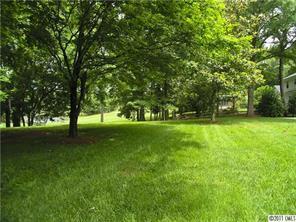 9524 Whitethorn Dr., Charlotte, NC 28277