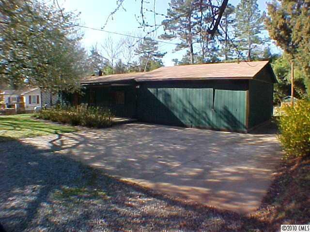 9130 Dixie River Rd., Charlotte, NC 28278