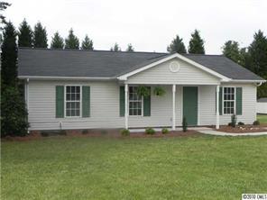 916 Noles Dr., Mount Holly, NC 28120