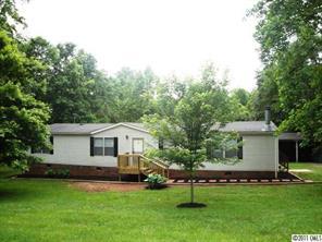 146 Coolwood Dr., Statesville, NC 28625